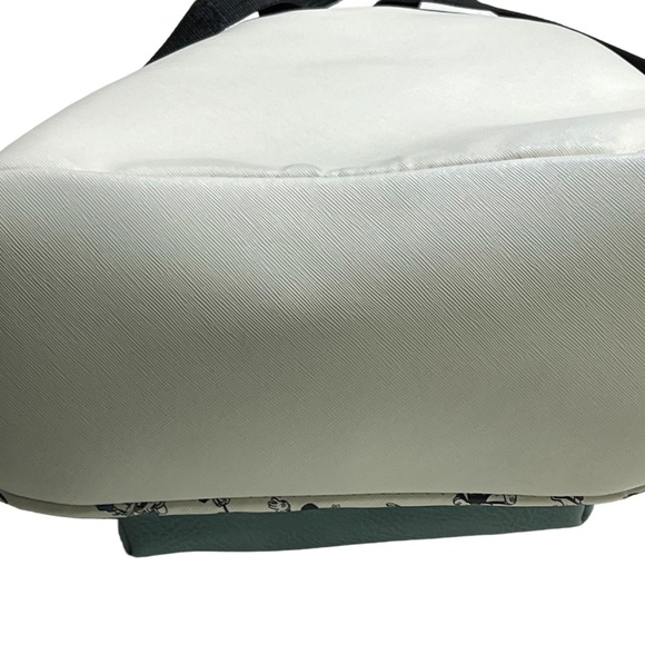 Disney backpack - clean in and out - EUC - used once BAGSBIN1 main image 10